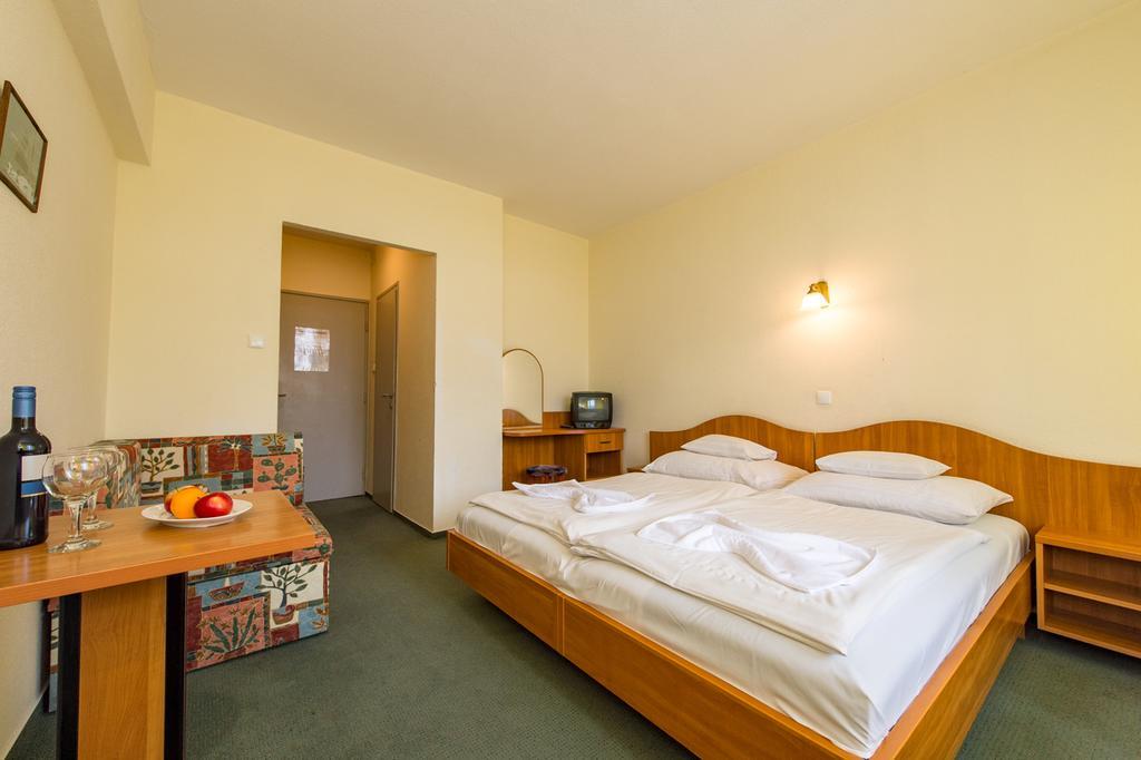 Hotel Nostra Siófok Zewnętrze zdjęcie
