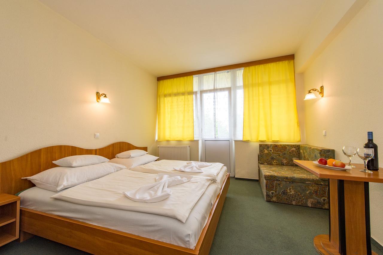 Hotel Nostra Siófok Zewnętrze zdjęcie
