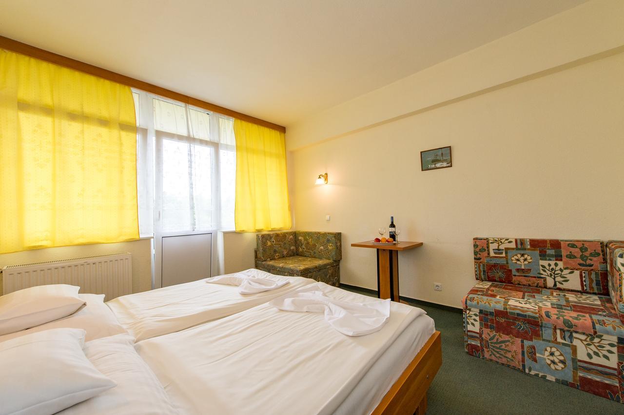 Hotel Nostra Siófok Zewnętrze zdjęcie